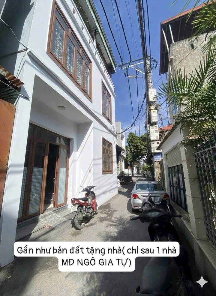 Nhà riêng Ngô Gia Tự 56m² - Lô góc, ô tô đỗ cửa, sẵn sàng ở ngay!