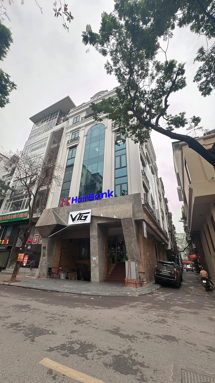 Nha pho Kim Ma Thuong 134m2 7T 75 ty - Mat tien kinh doanh