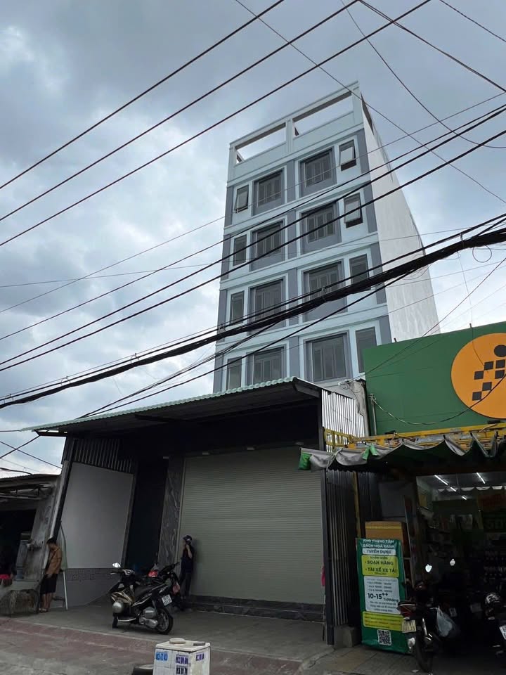 Nhà phố Bùi Dương Lịch, Bình Tân 15.5 triệu/tháng - Mặt tiền kinh doanh đắc địa!