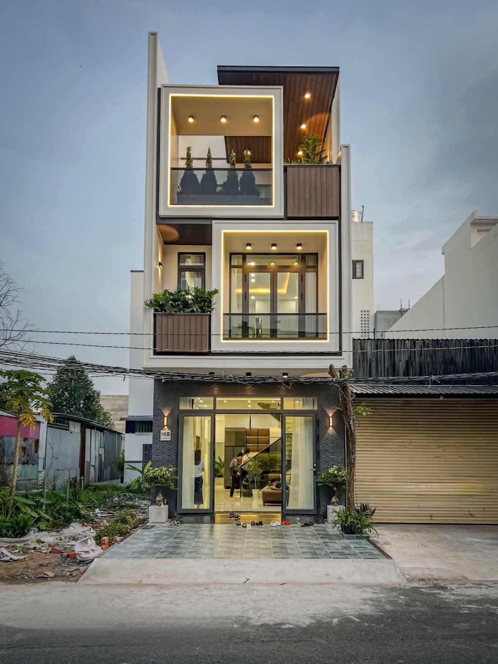 Nhà phố Thủ Dầu Một 240m² giá 3.3 tỷ - Sẵn sàng ở ngay