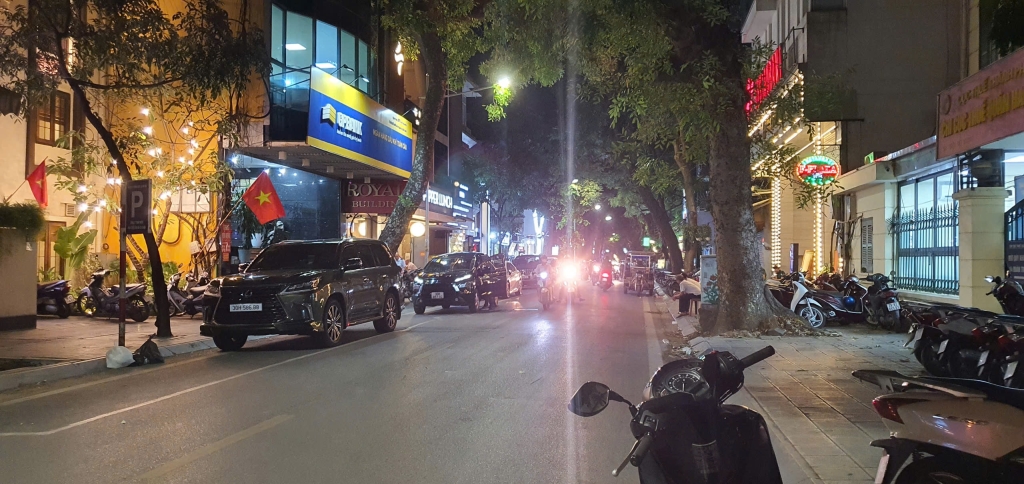 Nhà mặt phố Hàn Thuyên 275m2 160 tỷ - Chính chủ bán