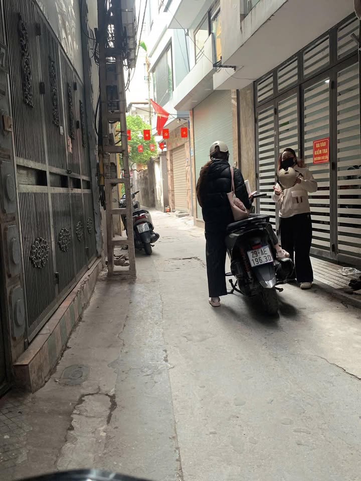 Nhà riêng Phường Yên Hòa 35m² giá 11 tỷ - Ô tô vào tận nhà