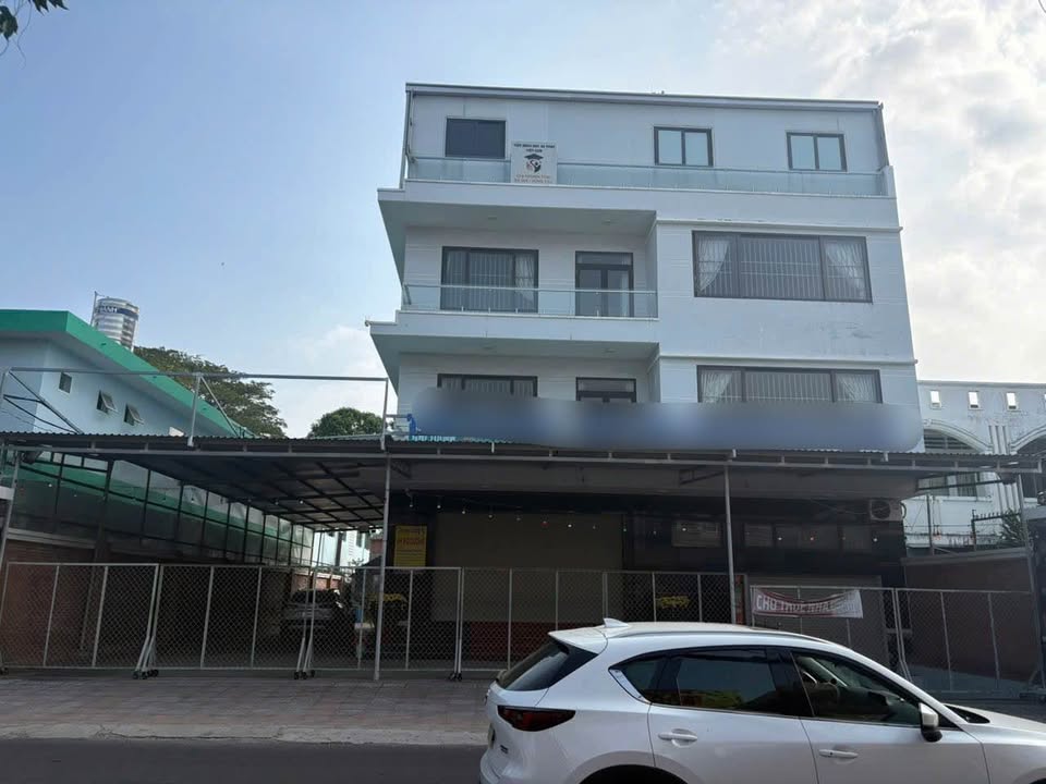 Nhà MT Nguyễn Hữu Cảnh Vũng Tàu 90tr - Kinh doanh