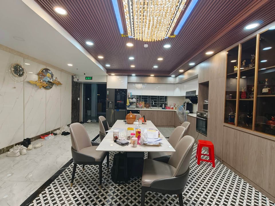 Văn phòng Tân Phú 600m² 135 tỷ - Hoạt động ngay