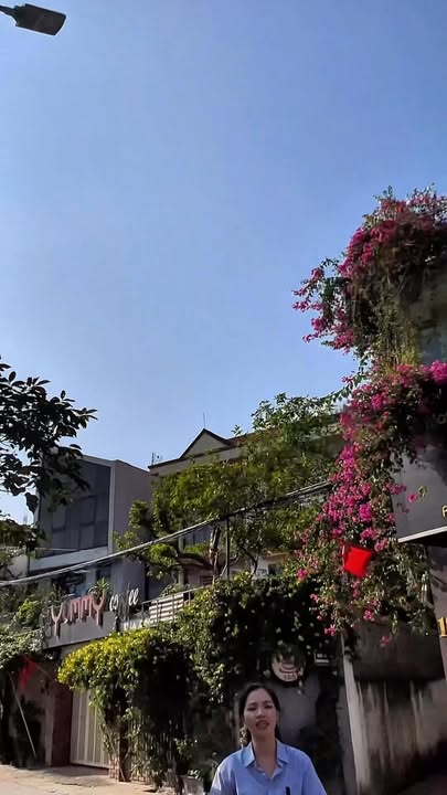 Nha 3 tang Vinh 104m2 thoa thuan - O to vao tan nha