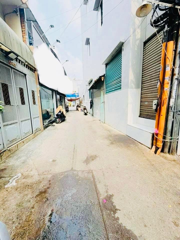 Nhà CMT8 P15 Q10 30m² 5.25 tỷ - Ô tô vào tận nhà