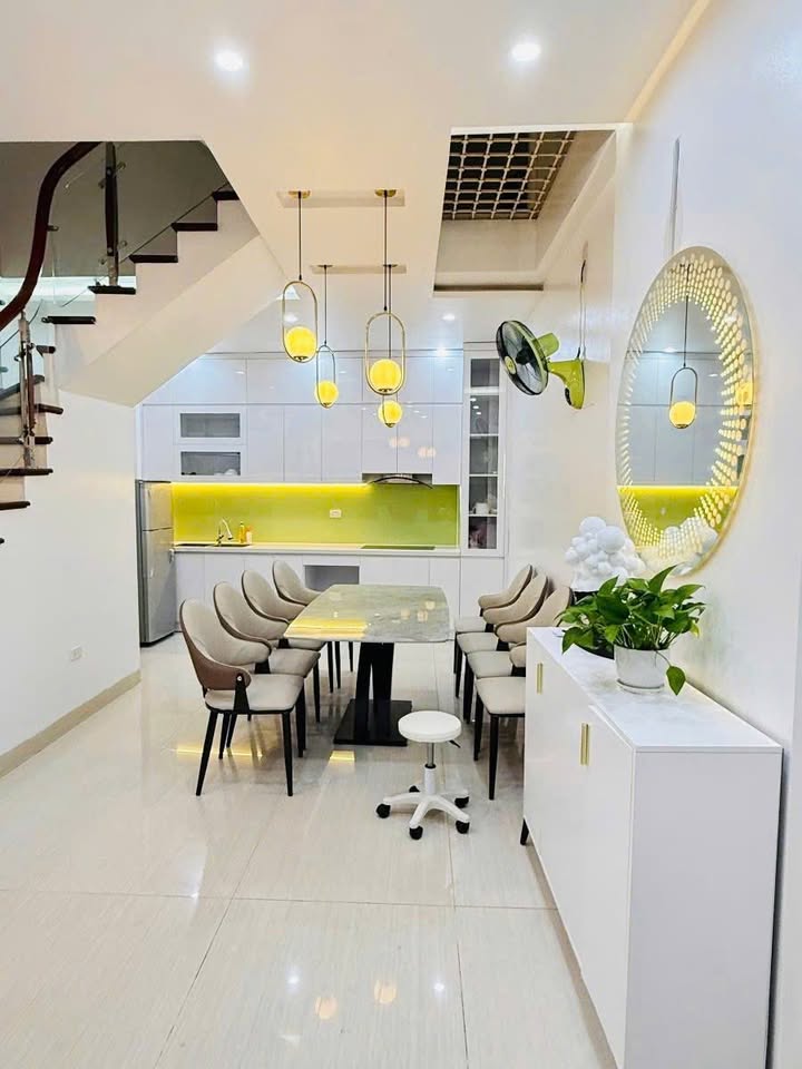 Nhà Ngõ 24 Ngọc Lâm 33m² 8-9 tỷ - Sẵn sàng ở ngay