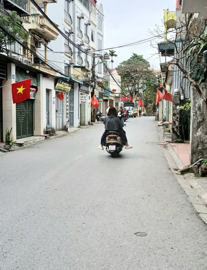 Đất Ngọc Thụy Long Biên 41m² 6 tỷ - Tiềm năng tăng giá