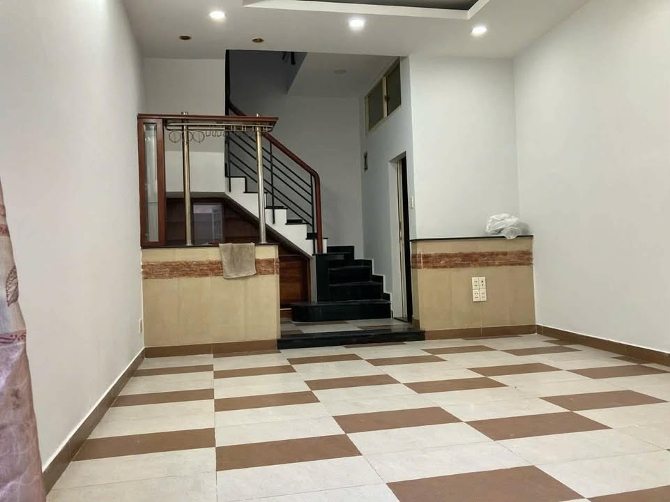 Nhà riêng Âu Cơ P9 Q10 41m² 10 triệu - Sẵn sàng ở ngay