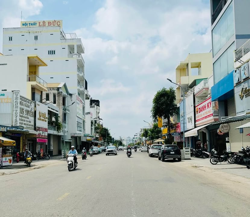 Nhà Lý Thái Tổ Long Xuyên 72m² 7 tỷ - Kinh doanh sẵn