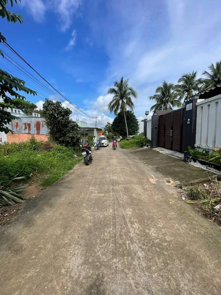 Đất nền Trần Quốc Hoàng Kon Tum 400m² 4xx triệu Sổ đỏ chính chủ