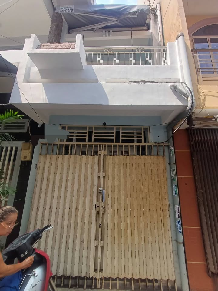 Nhà nguyên căn Quận 4 Vĩnh Hội 21m² giá 8 triệu - Ô tô vào tận nhà