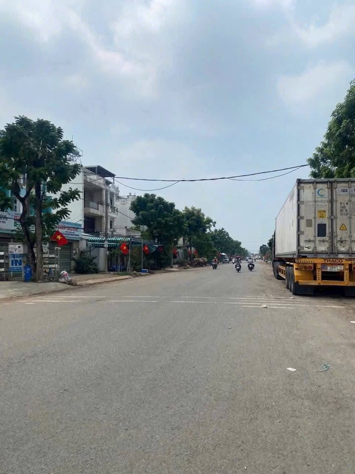 Đất nền Bà Điểm Hóc Môn 144m² giá 8 tỷ - Sổ đỏ chính chủ