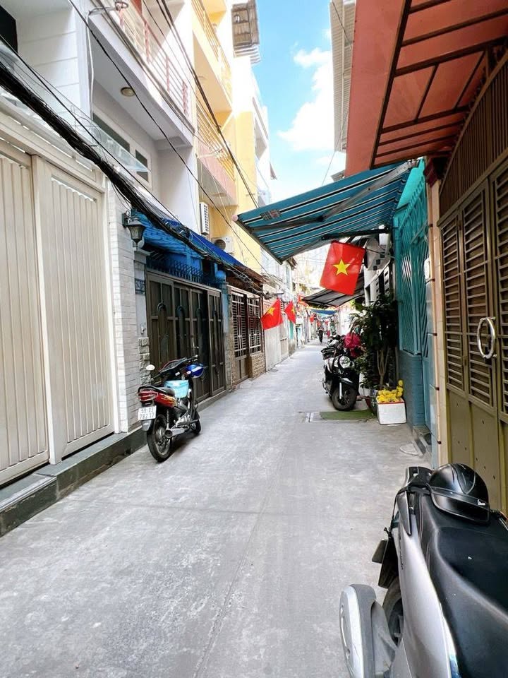 Nhà riêng Nguyễn Đình Chiểu Q3 23.5m² giá 9 tỷ - Sẵn sàng ở ngay