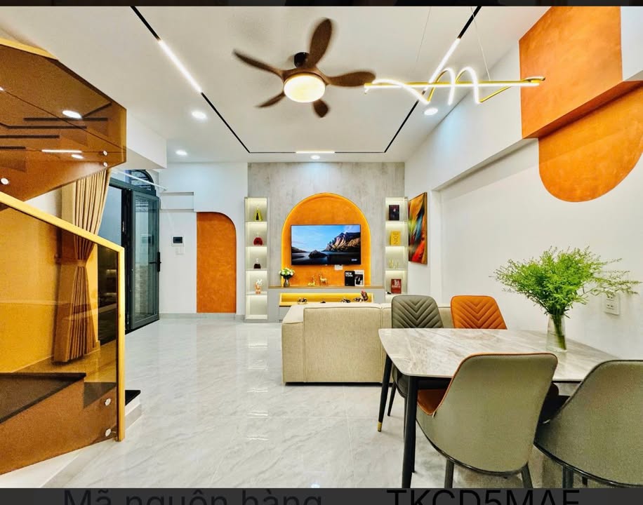 Nhà Ung Văn Khiêm 28m² 5.78 tỷ - Sẵn sàng ở ngay