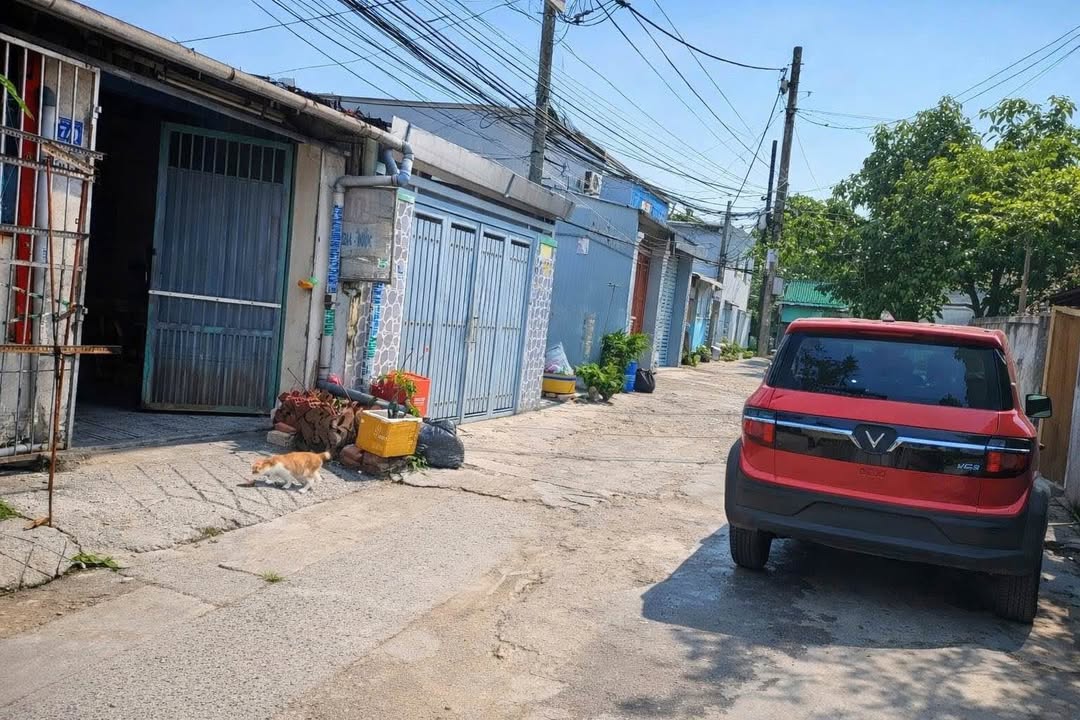 Nhà Thới Tam Thôn Hóc Môn 204m² 5.5 tỷ - Ô tô vào tận nhà