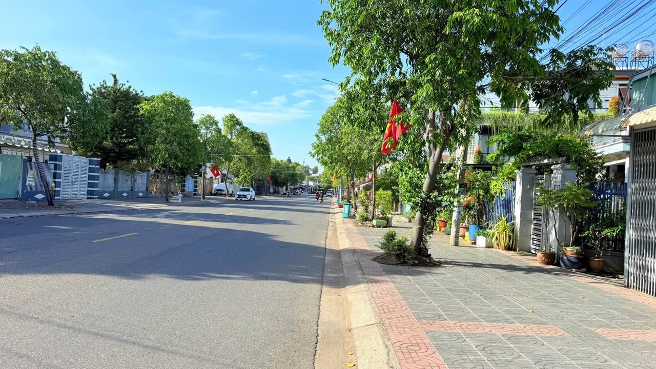 Nhà mặt tiền Tôn Đức Thắng Bà Rịa 291m² 10.7 tỷ - Kinh doanh thuận lợi