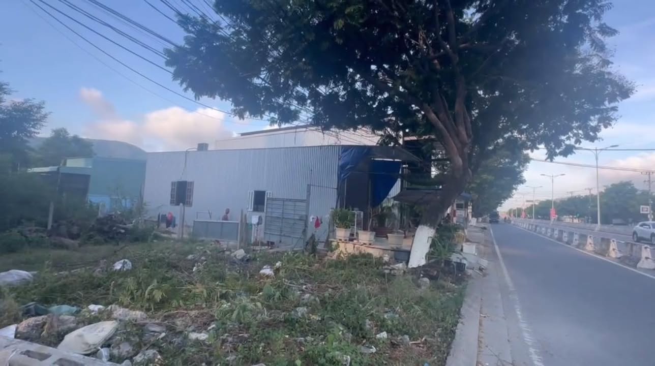 Đất Nha Trang Nguyễn Tất Thành 61m² 2,95 tỷ - Sổ đỏ