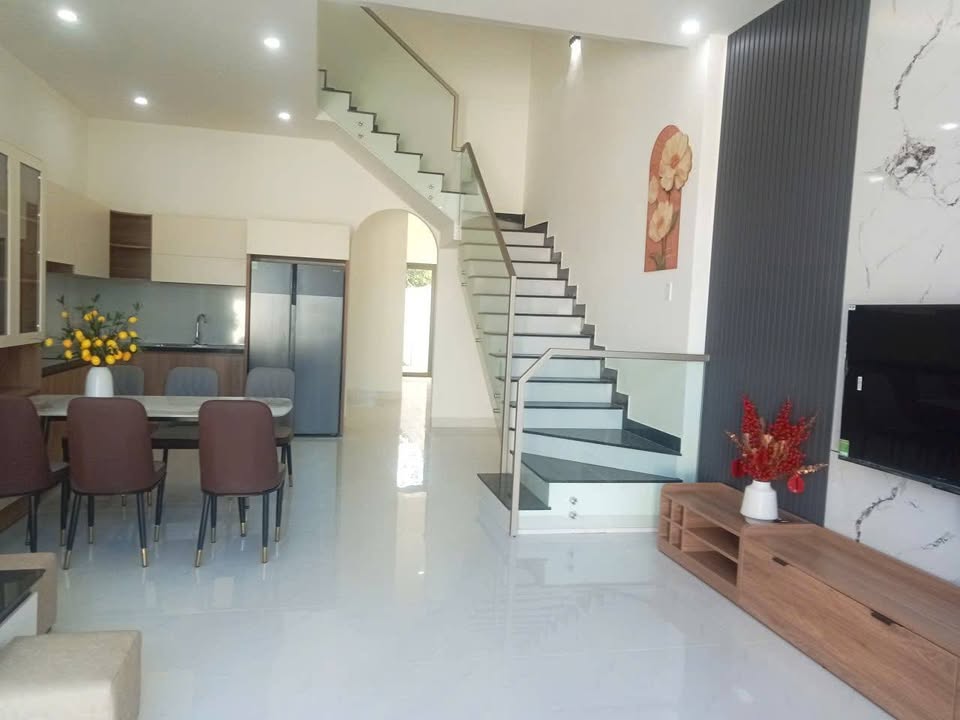 Nhà lầu Buôn Ma Thuột 150m² 3 tỷ - Full nội thất sẵn ở