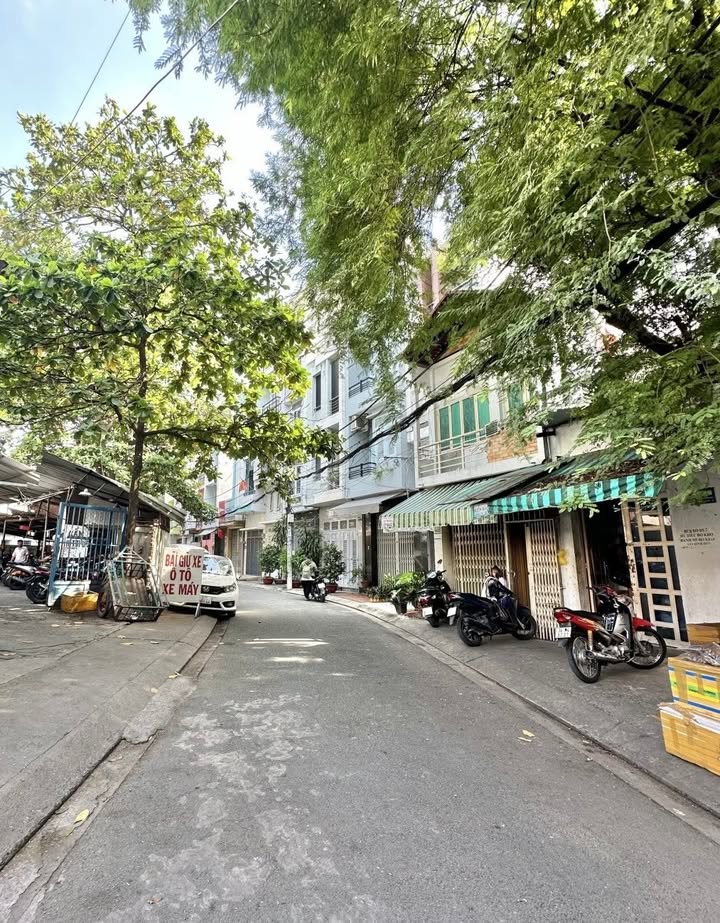 Nhà Nguyễn Giản Thanh Quận 10 60m² 13.9 tỷ - Vị trí đẹp