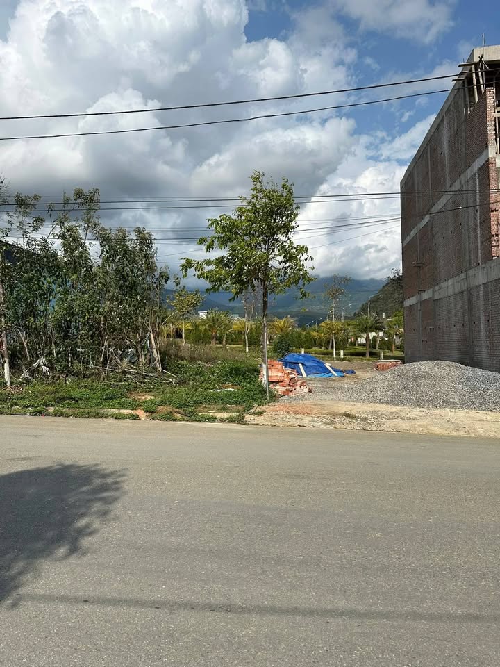 Đất Trần Đăng Ninh Lai Châu 105m² 1 tỷ - Sổ hồng sẵn