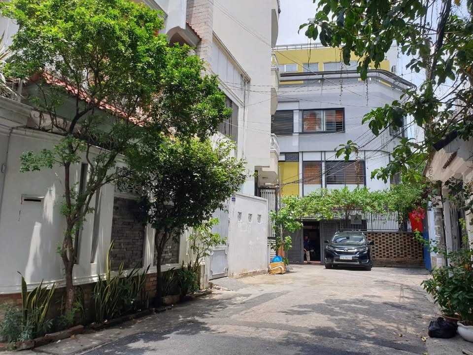 Nhà Yên Thế P.2 Tân Bình 156m² 27 tỷ - Ô tô vào tận nhà