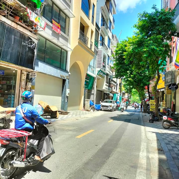 Nhà mặt phố Ngọc Thụy 95m² 28 tỷ - Mặt tiền kinh doanh