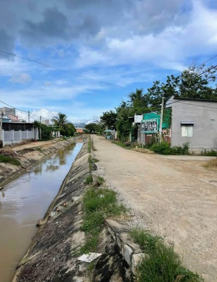 Đất nền Long Bình 149m² 800 triệu - Sổ đỏ chính chủ