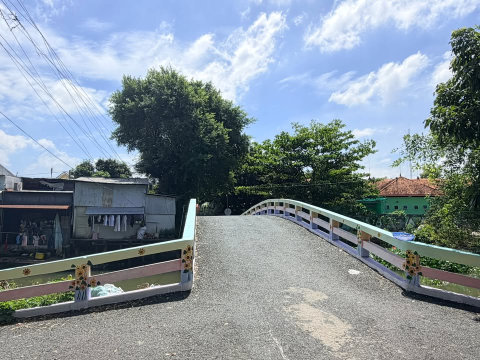 Mặt bằng Mỹ Thới 700m² giá 10 triệu - Cho thuê ngay