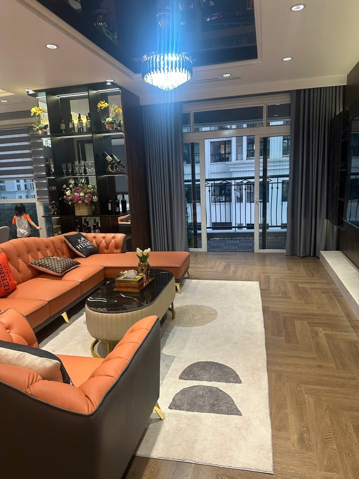 Căn hộ Royal City Thanh Xuân 181m² 40 triệu Full nội thất cao cấp