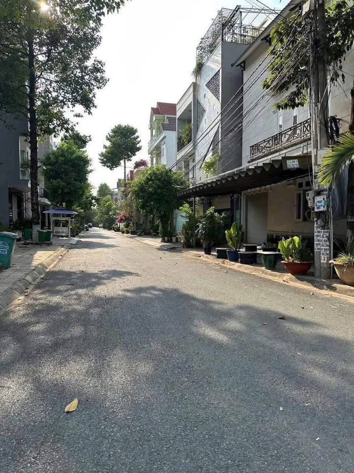 Nhà KDC Đinh Thuận Trảng Bom 72m² 4.8 tỷ - Ô tô vào tận nhà