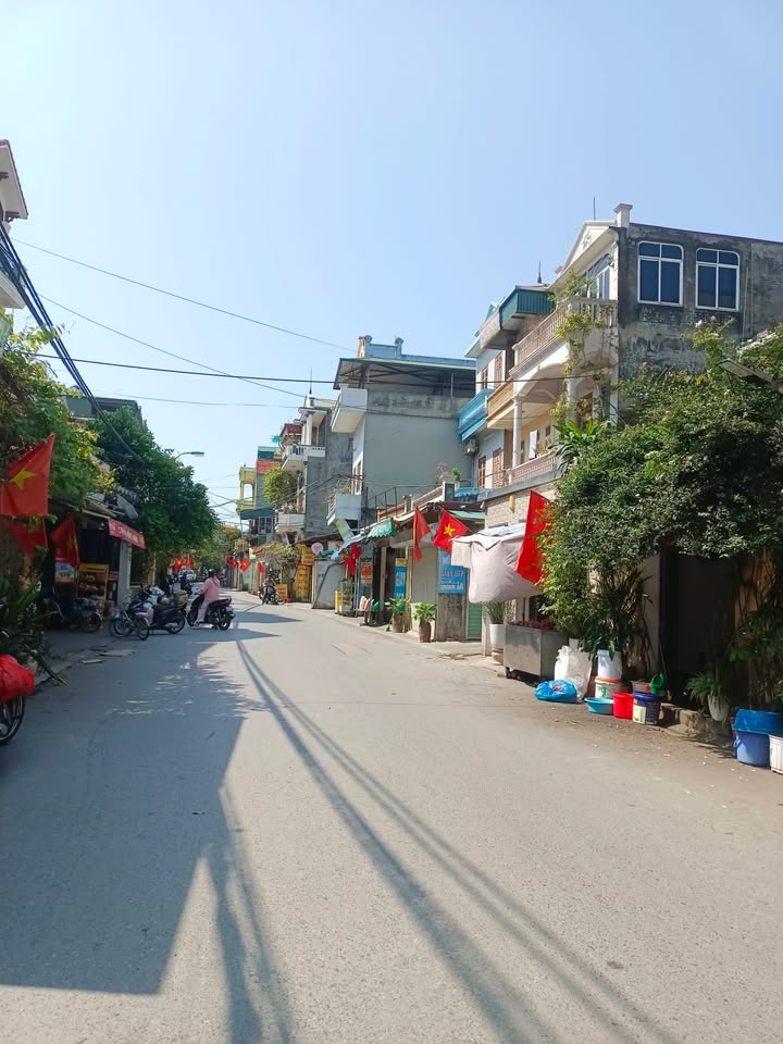 Nhà phố Việt Hưng 34m² 6.9 tỷ - Mặt tiền kinh doanh