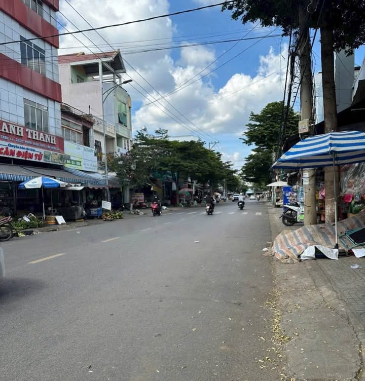 Nhà mặt tiền Trần Hưng Đạo Đức Trọng 73m² 12 tỷ - Mặt tiền kinh doanh đắc địa