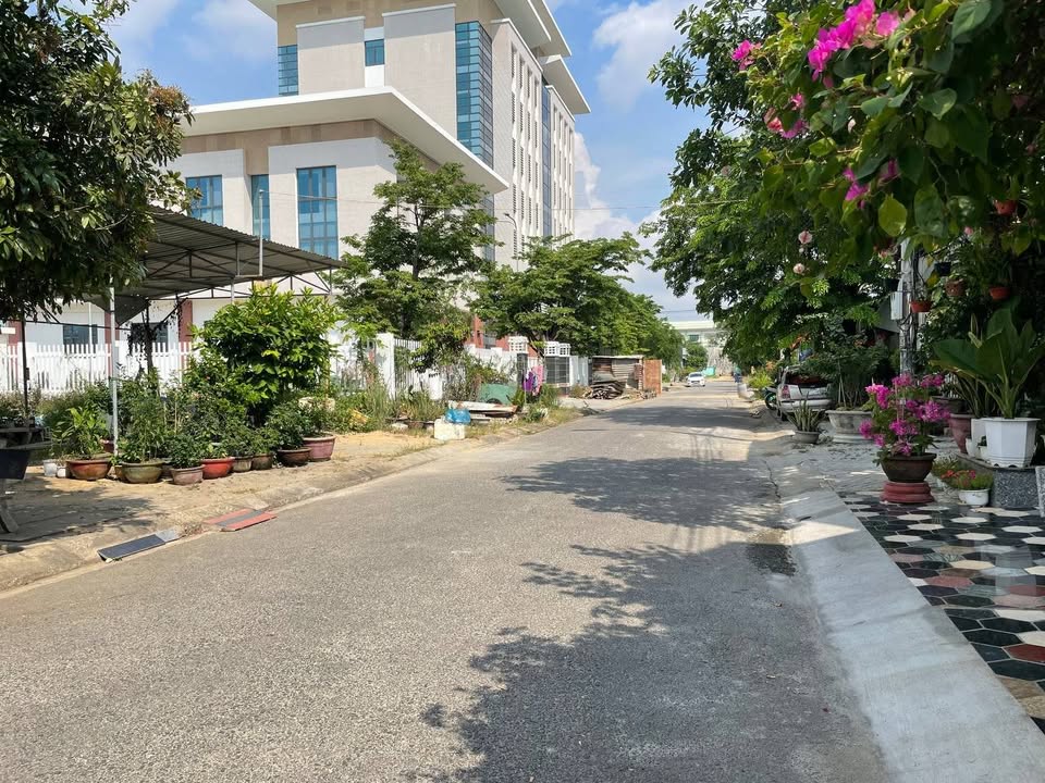 Đất nền Tam Kỳ Đặng Thùy Trâm 150m² giá 2 tỷ - Đường ô tô