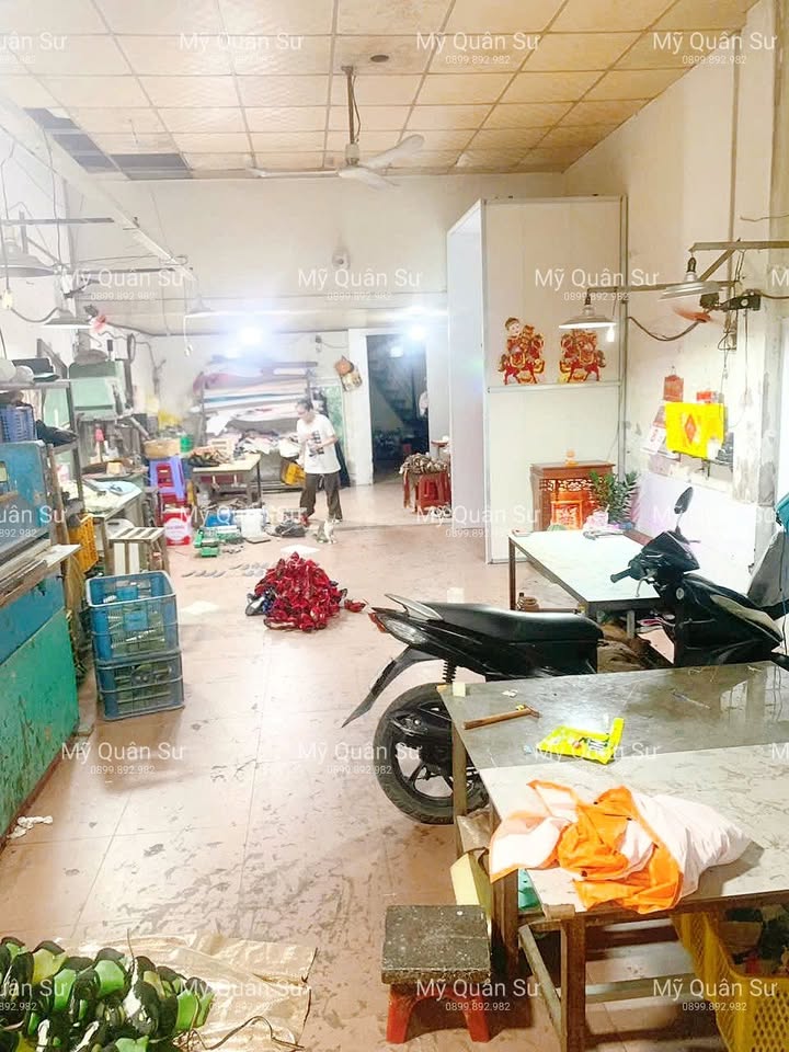 Nhà Phan Văn Hớn 105m2 giá 4 tỷ - Chính chủ bán sát Metro