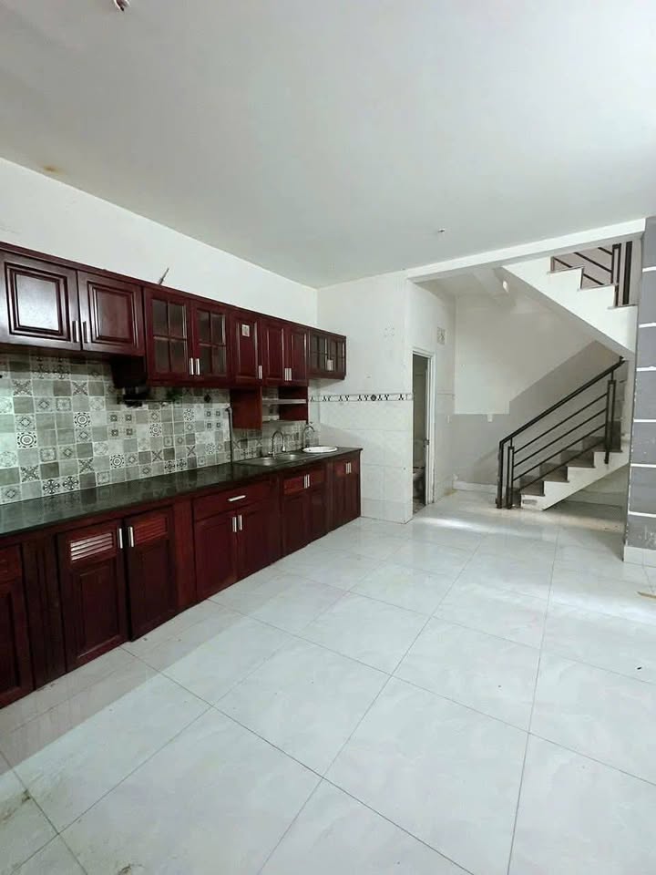 Nhà mặt tiền Đường 13 Bình Hưng Hòa 72m2 8 tỷ - KD mặt tiền