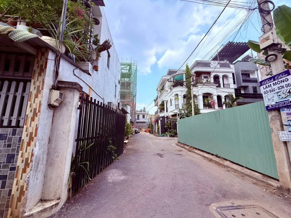 Nhà góc hẻm Lê Văn Thịnh 73m² 5 tỷ - Ô tô vào tận nhà