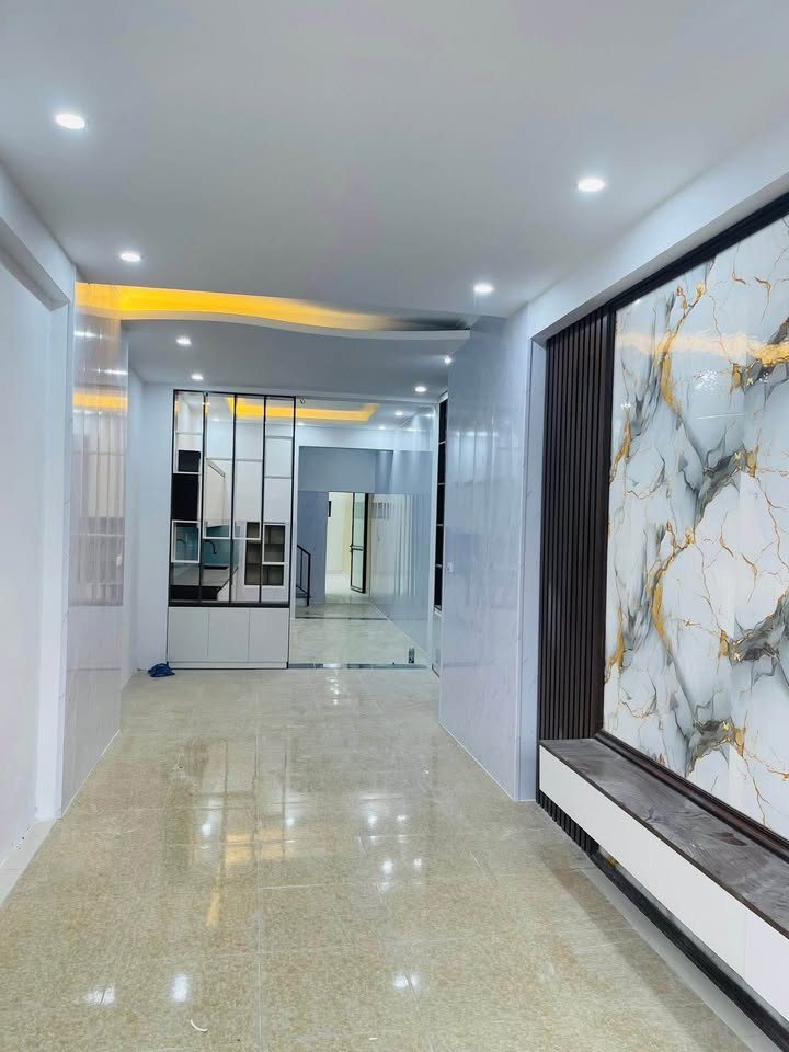 Nhà 2 tầng Xương Giang 83m² giá 3 tỷ - Ô tô vào tận nhà