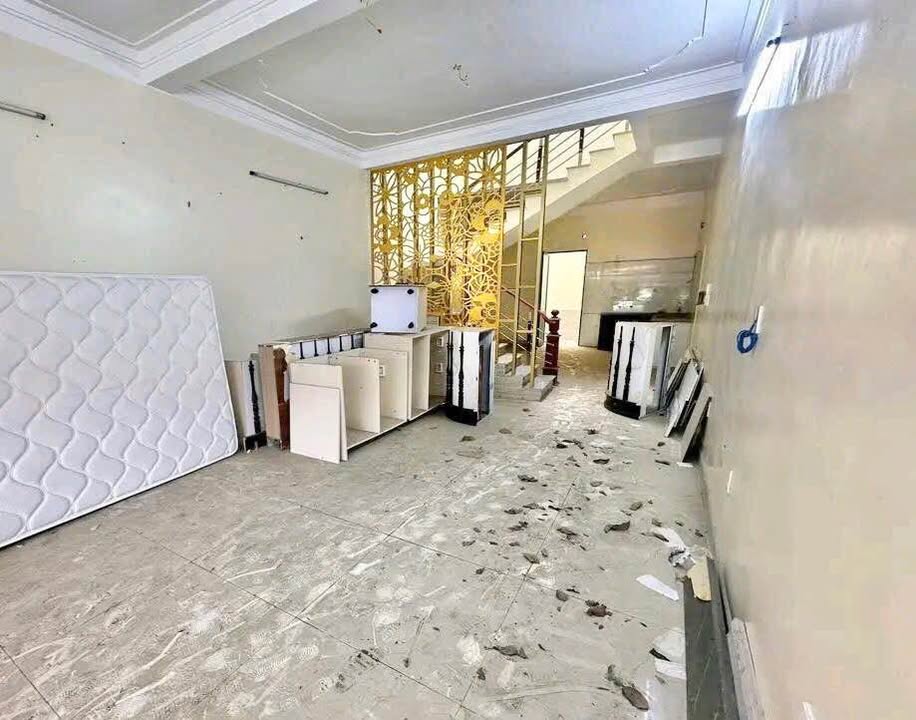 Nhà mặt đường Tuyến 2 Văn Cao 80m² 13 triệu - Ô tô vào tận nhà