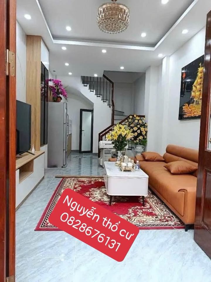 Nhà riêng Đàm Quang Trung Long Biên 36m² 6.x tỷ - Sẵn sàng ở ngay