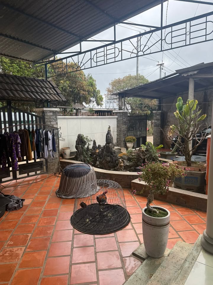 Nhà Nguyễn Công Trứ Ea Kar 420m2 giá 2xxtr/m2 - Ô tô vào tận nhà