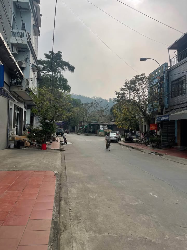 Đất Triệu Quang Phục 90m² 2.45 tỷ - Hạ tầng hoàn thiện