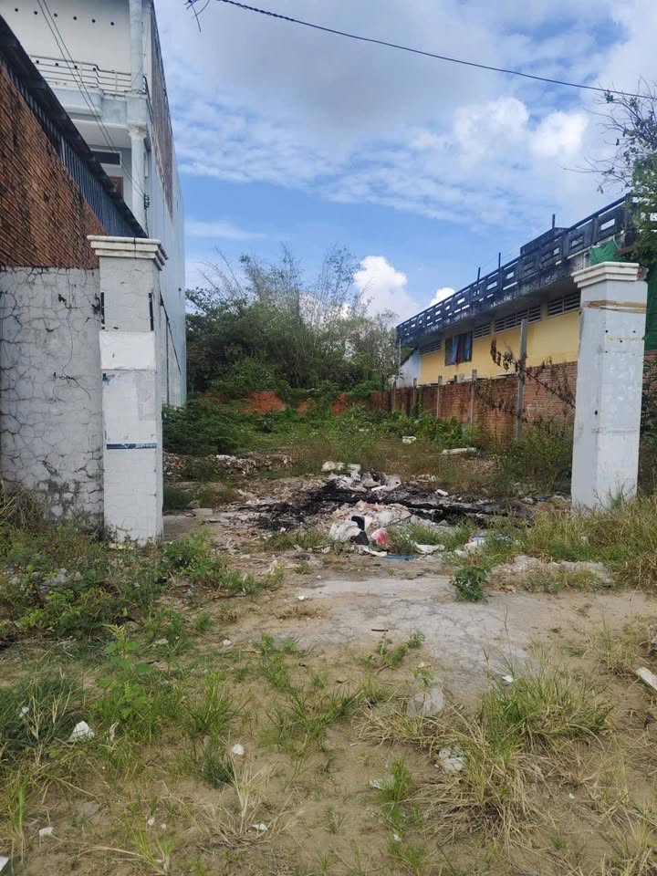 Đất Võ Văn Kiệt Sóc Trăng 225m² 4.75 tỷ - Đường to ô tô