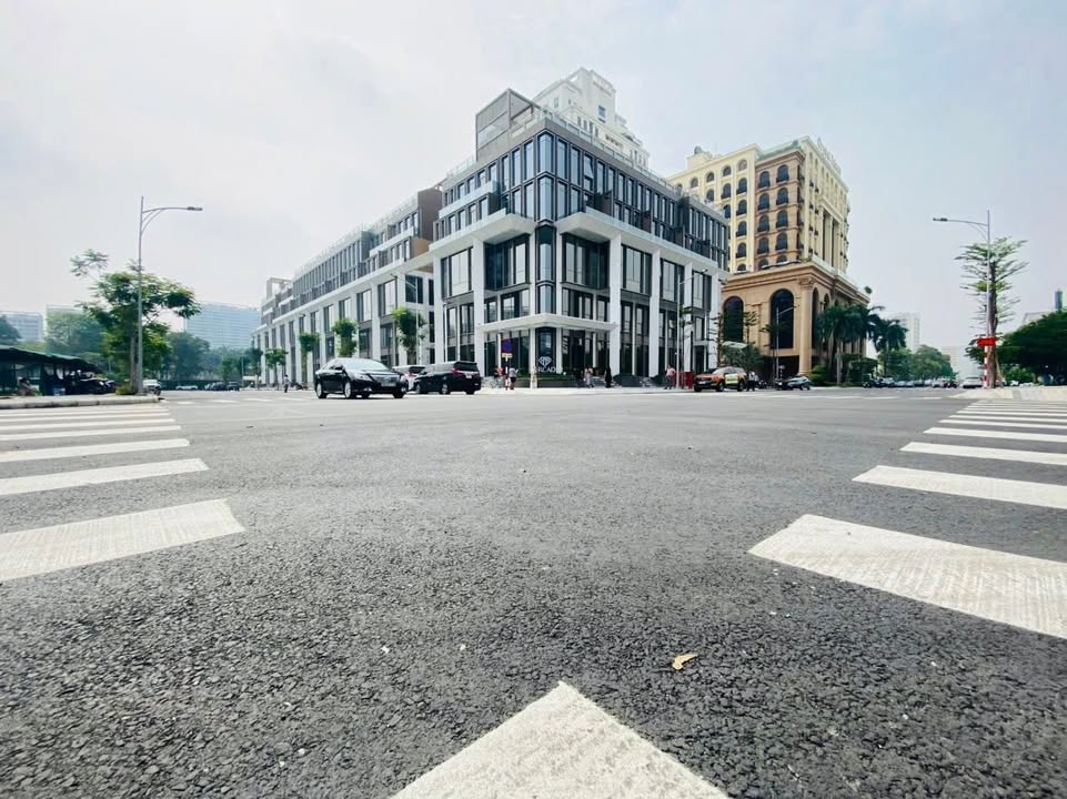 Shophouse L’Arcade Phú Mỹ Hưng 241m² 1xx tỷ - Mặt tiền kinh doanh