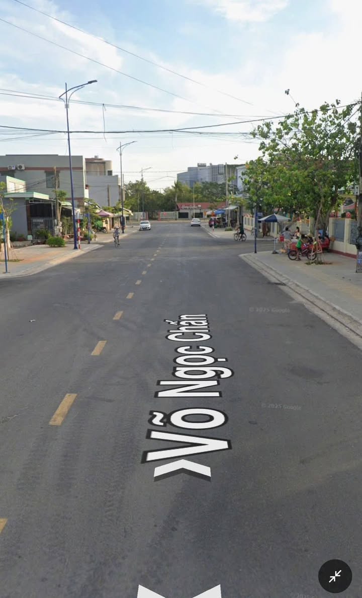 Nhà phố Bà Rịa 42m2 giá 3.2 tỷ - Mặt tiền kinh doanh