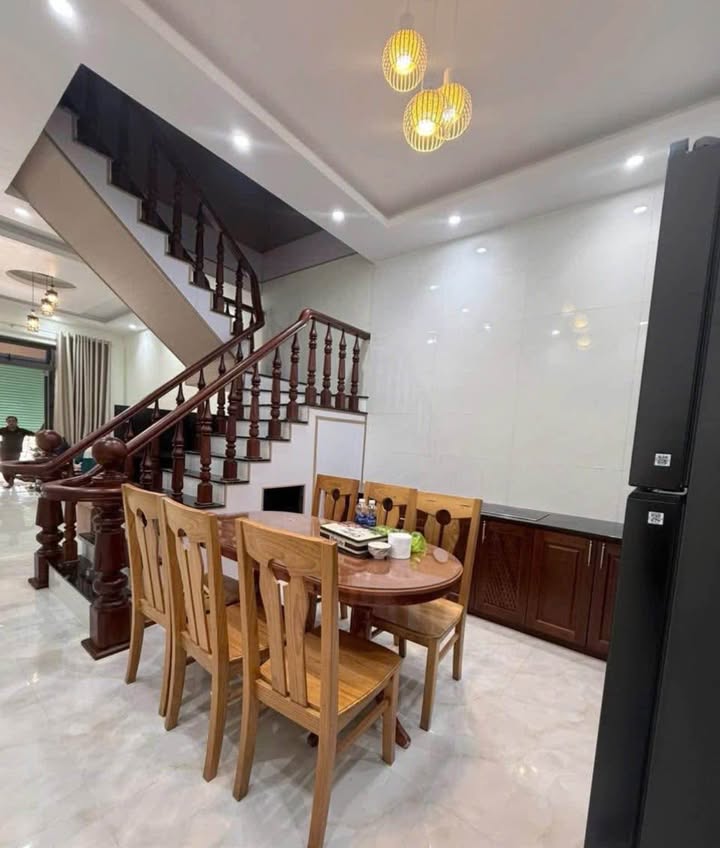 Nhà Nguyễn Hoàng Phường 7 90m² 2.3 tỷ - Sẵn sàng ở ngay