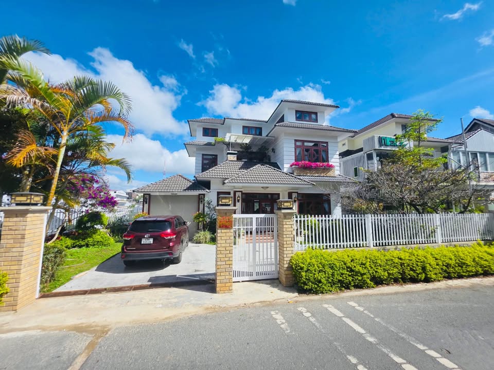 Townhouse Phường 3 Đà Lạt 287m² 37.5 tỷ - Mặt tiền kinh doanh