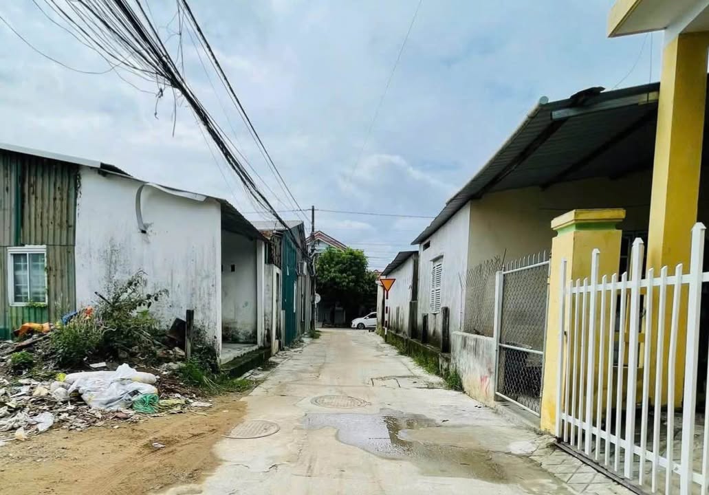 Đất Nguyễn Lộ Trạch Phú Xuân 104m² giá 2 tỷ - Đường to ô tô