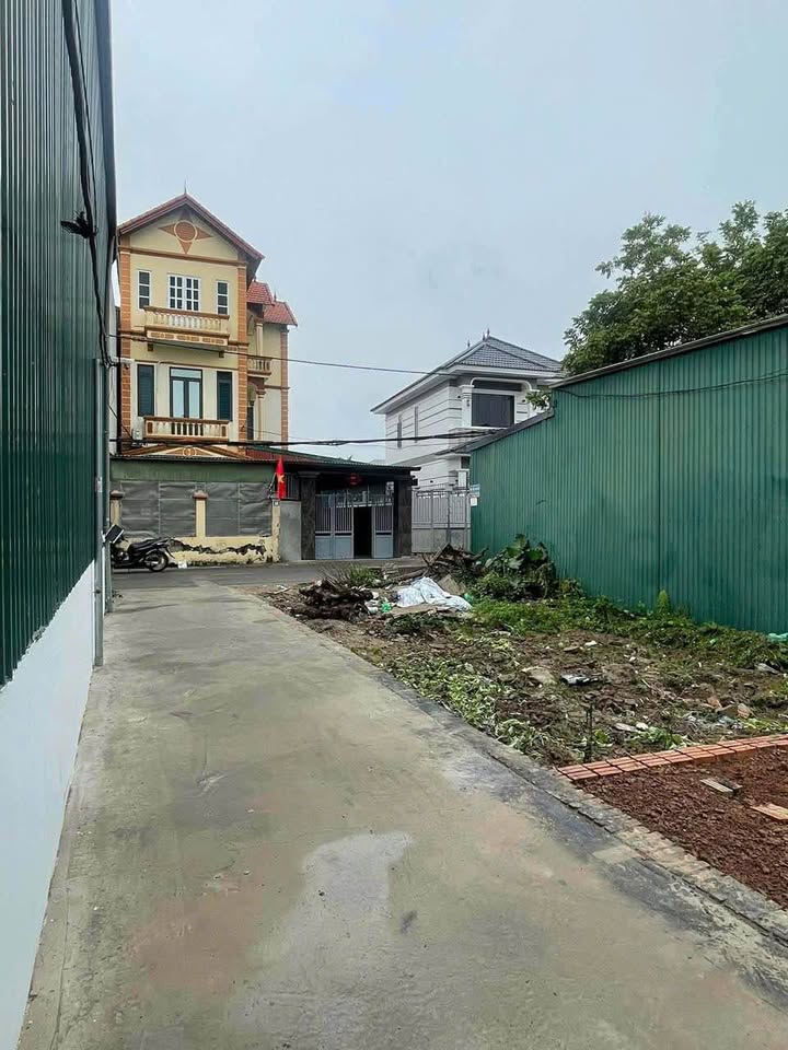 Đất nền Cự Khối Long Biên 40m² 5.7 tỷ - Sổ đỏ chính chủ