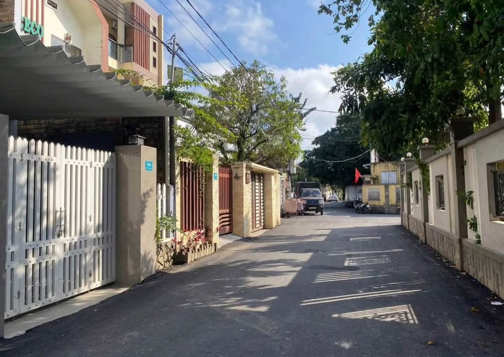 Đất nền Phạm Văn Đồng Phú Vang 180m² giá 3.25 tỷ - Sổ đỏ chính chủ